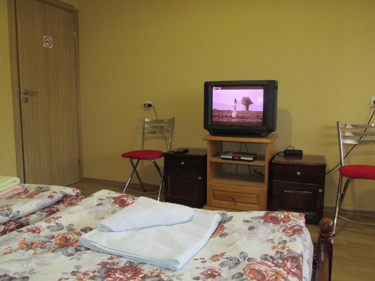 Pri Orehite Guesthouse オレシャク エクステリア 写真
