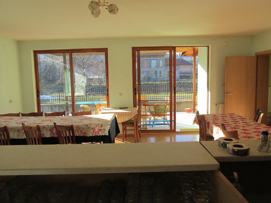 Pri Orehite Guesthouse オレシャク エクステリア 写真